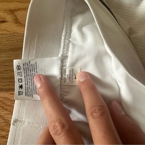 White Nike skirt with built in shorts no stains perf condition too small for me - Picture 2 of 4